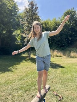 Marie beim Balancieren